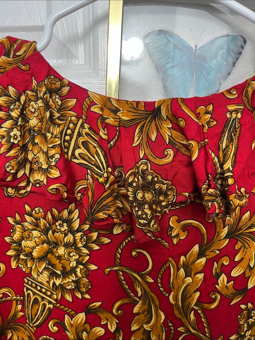 Red Floral Scroll Ruffle Button-Down Blouse - Picture 7 of 9